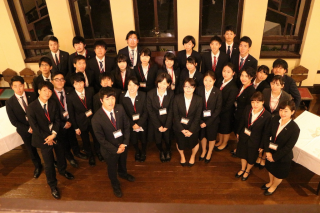 新卒業生の皆さん